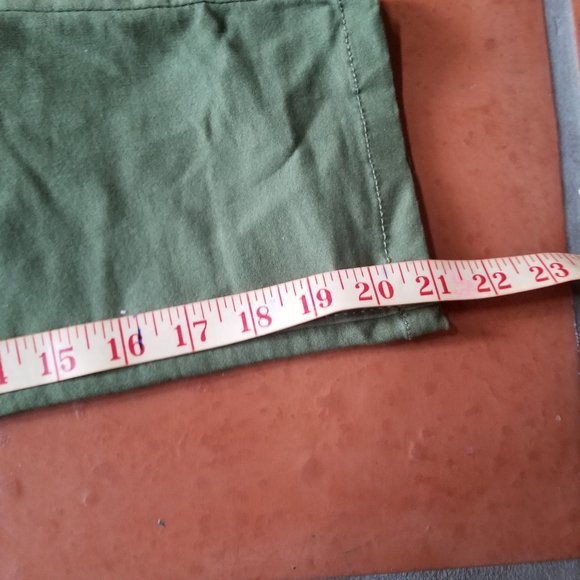 SUKO Mid Rise Pull On Stretch Green Denim Capris - Picture 3 of 9